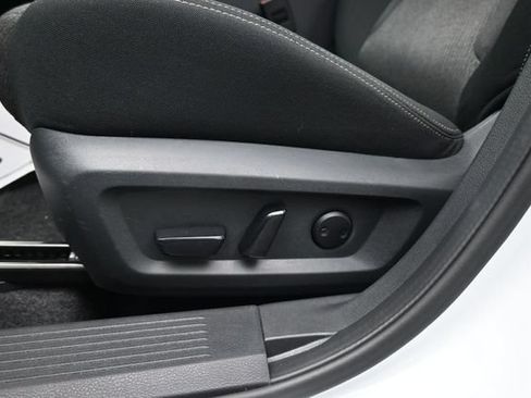 Used 2026 Nissan Rogue SV FWD image 21