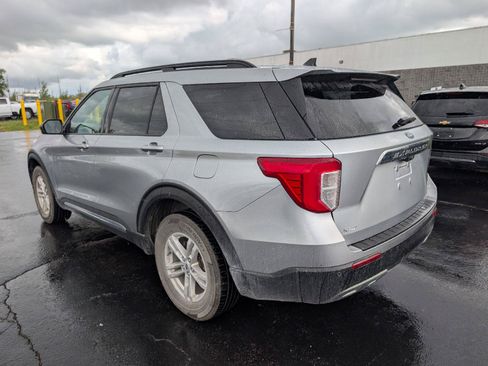 Used 2023 Ford Explorer XLT w/ Equipment Group 202A AWD/4WD image 6