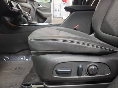 Used 2023 Buick Encore GX Select w/ Safety Package II image 28