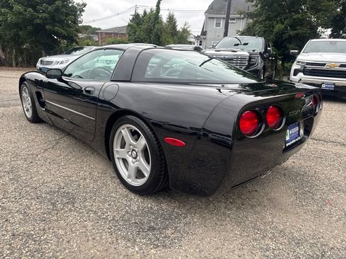 Used 1998 Chevrolet Corvette Coupe w/ Roof Pkg RWD image 4