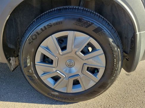 Used 2025 Nissan Kicks S image 11