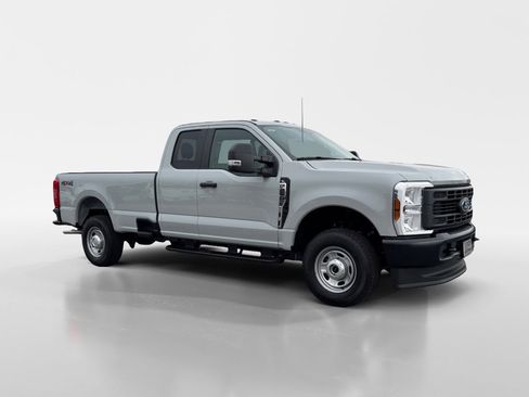 New 2026 Ford F250 XL w/ F-250 >10K GVWR Package AWD/4WD image 8