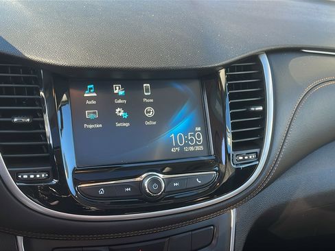 Used 2017 Chevrolet Trax LT w/ Sun & Sound Package image 17