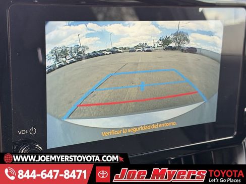 Used 2025 Toyota Corolla SE image 19