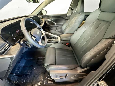 New 2025 Audi Q5 Prestige image 17