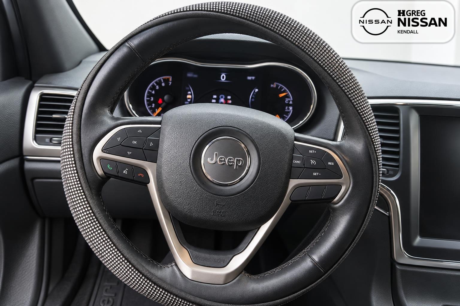 Used 2018 Jeep Grand Cherokee Limited AWD/4WD image 6
