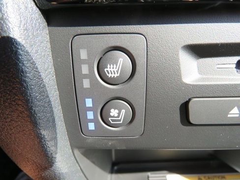 Used 2022 Honda Pilot Black Edition image 29