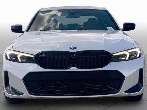 Used 2026 BMW 330i Sedan w/ M Sport Package RWD image 3