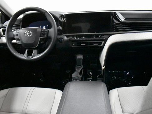 Certified 2025 Toyota Camry XLE image 18