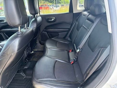 Used 2019 Jeep Compass Latitude w/ Popular Equipment Group AWD/4WD image 14