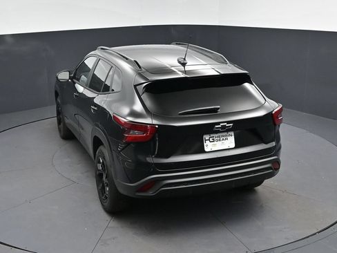 Used 2026 Chevrolet Trax LT w/ Driver Confidence Package FWD image 33