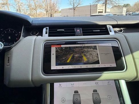 Used 2018 Land Rover Range Rover Sport HSE image 11