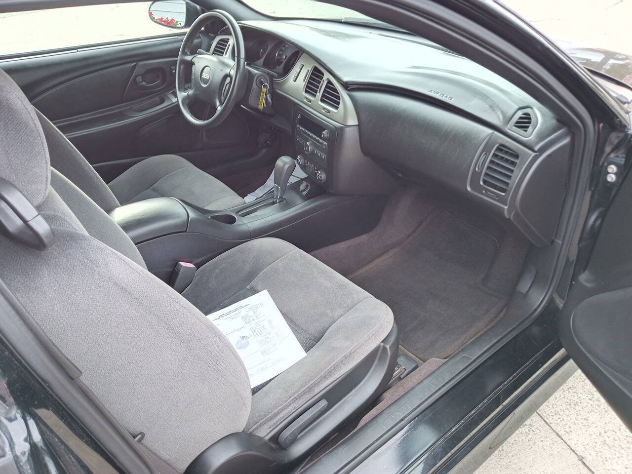 Used 2007 Chevrolet Monte Carlo SS w/ Silver Rally Stripe Package FWD image 9
