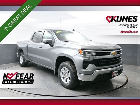 Used 2025 Chevrolet Silverado 1500 LT image 1
