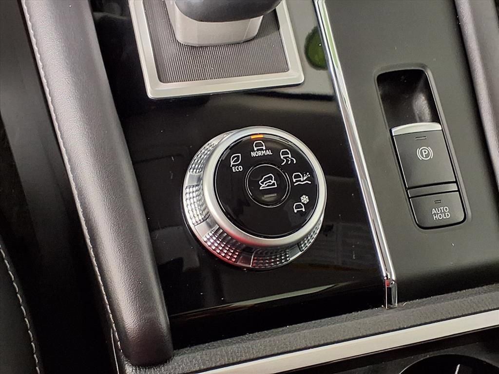 Used 2024 Mitsubishi Outlander SE FWD image 25