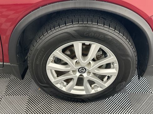 Used 2020 Nissan Rogue SV FWD image 11