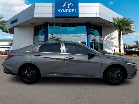 New 2026 Hyundai Elantra SEL Sport Premium FWD image 10