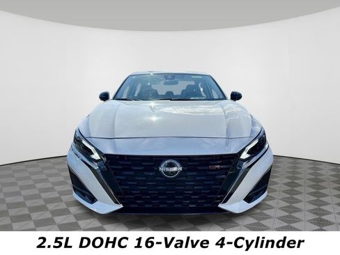 Certified 2025 Nissan Altima 2.5 SR w/ SR Premium Package FWD image 12