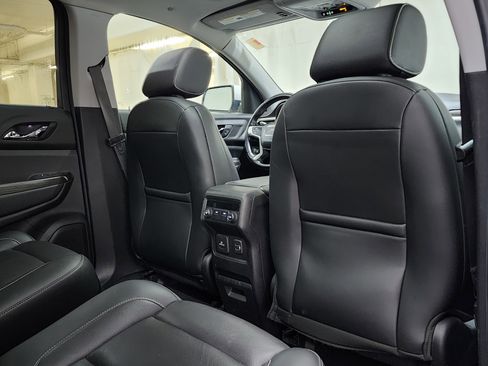 Used 2019 GMC Acadia SLT image 19