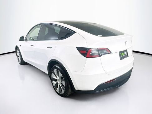 Used 2022 Tesla Model Y Long Range AWD/4WD image 5