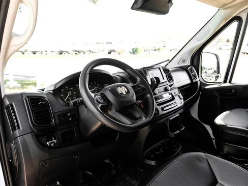 Used 2023 RAM ProMaster 2500 image 2