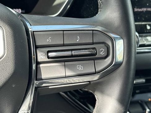 Used 2025 GMC Canyon Elevation w/ Convenience Package image 29