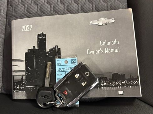 Certified 2022 Chevrolet Colorado Z71 w/ Z71 Midnight Edition image 26