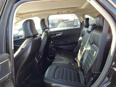 Used 2023 Ford Edge SEL w/ Convenience Package image 8