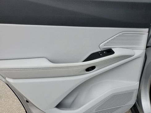 New 2026 Jeep Cherokee Limited image 16