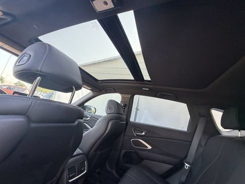 Used 2025 Acura RDX SH-AWD image 19