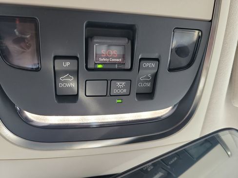 Used 2018 Lexus LS 500 w/ Interior Upgrade Package RWD image 33