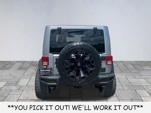 Used 2016 Jeep Wrangler Unlimited Rubicon AWD/4WD image 6