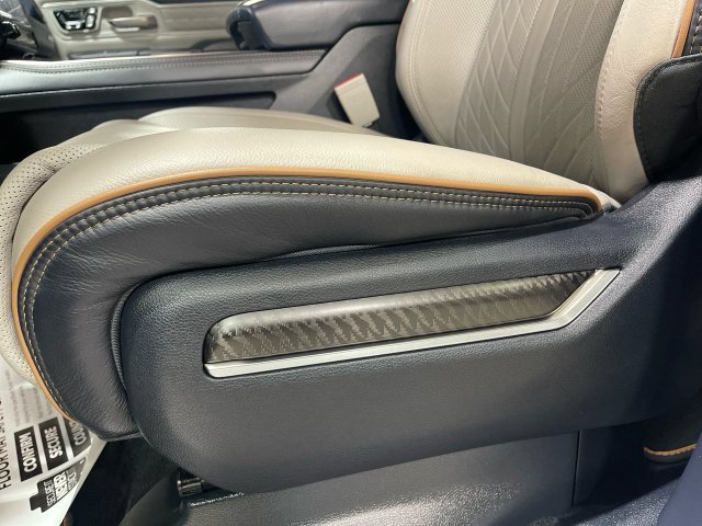 Used 2025 RAM 1500 Tungsten AWD/4WD image 13
