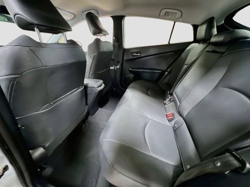 Used 2022 Toyota Prius Prime XLE FWD image 25