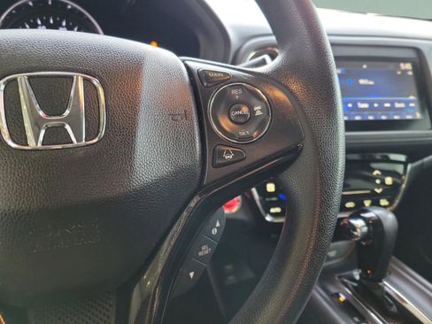 Used 2022 Honda HR-V EX image 9