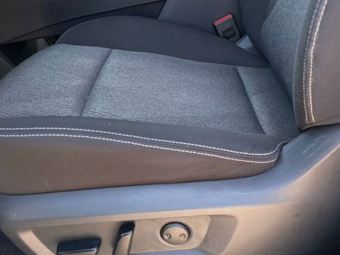 Used 2024 Nissan Rogue SV image 18