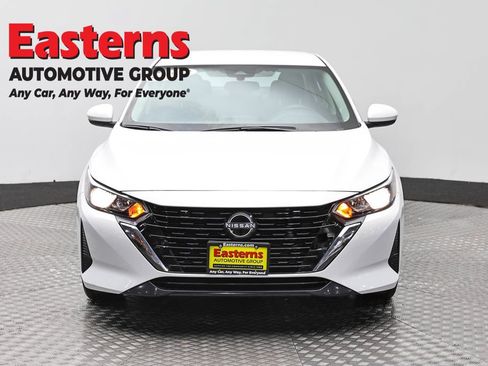 Used 2024 Nissan Sentra S FWD image 2