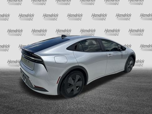 Certified 2026 Toyota Prius Plug-In Hybrid FWD image 10