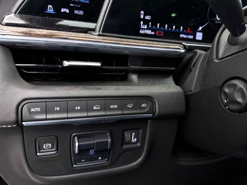 Used 2021 Cadillac Escalade Sport Platinum image 12