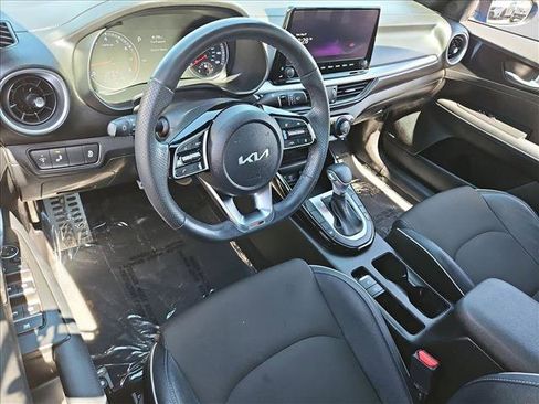 Used 2023 Kia Forte GT-Line w/ GT-Line Premium Package FWD image 10