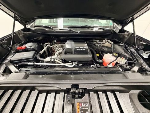 Certified 2025 Chevrolet Silverado 1500 Custom Trail Boss w/ Midnight Edition image 32