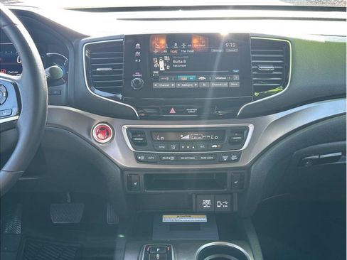 Used 2022 Honda Pilot Special Edition image 17