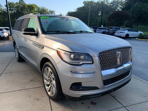 Used 2023 Lincoln Navigator L Reserve AWD/4WD image 9
