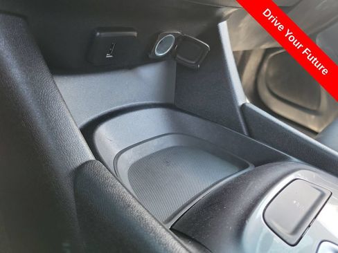 Used 2018 Chevrolet Malibu LS FWD image 12