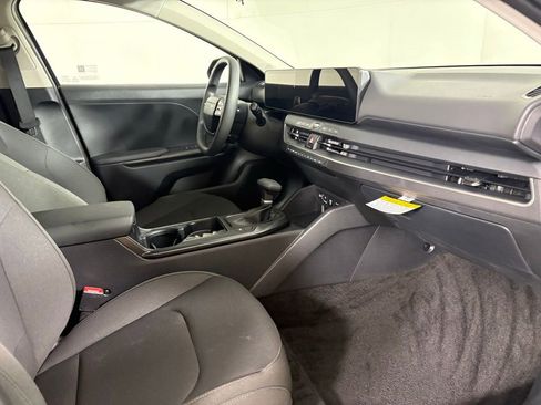 New 2026 Kia K4 LXS image 14