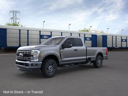 New 2025 Ford F250 XLT w/ FX4 Off-Road Package
