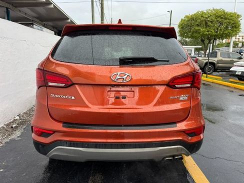 Used 2017 Hyundai Santa Fe Sport FWD image 9