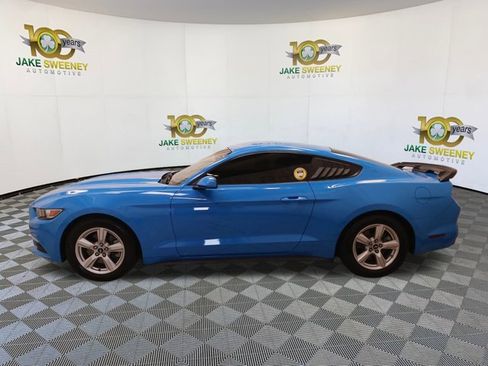 Used 2017 Ford Mustang Coupe image 6