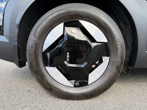 Certified 2024 Kia EV9 Wind AWD/4WD image 9