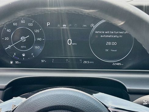 Certified 2025 Kia Seltos EX FWD image 12